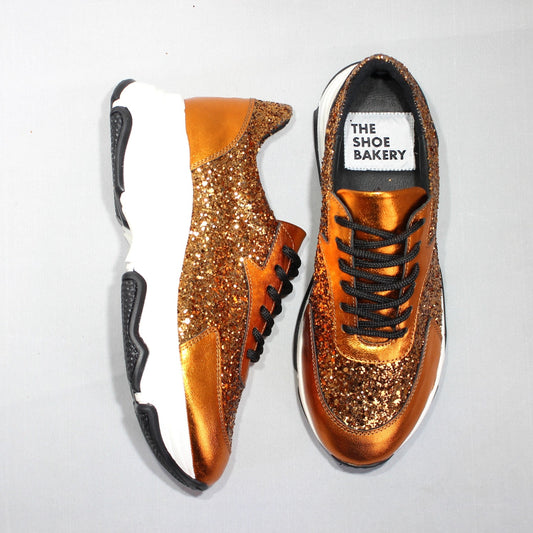 Orange glittersneaker, svarta skosnören, The Shoe Bakery